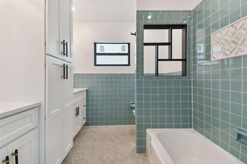 For Sale: $815,000 (3 beds, 2 baths, 1642 Square Feet)
