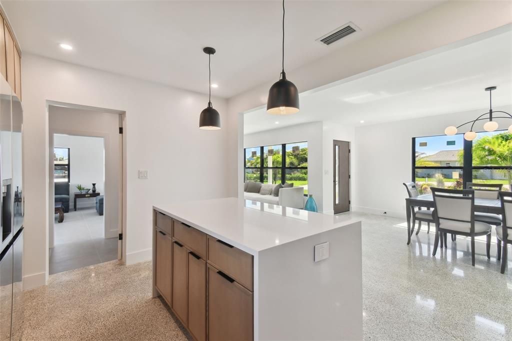 For Sale: $815,000 (3 beds, 2 baths, 1642 Square Feet)