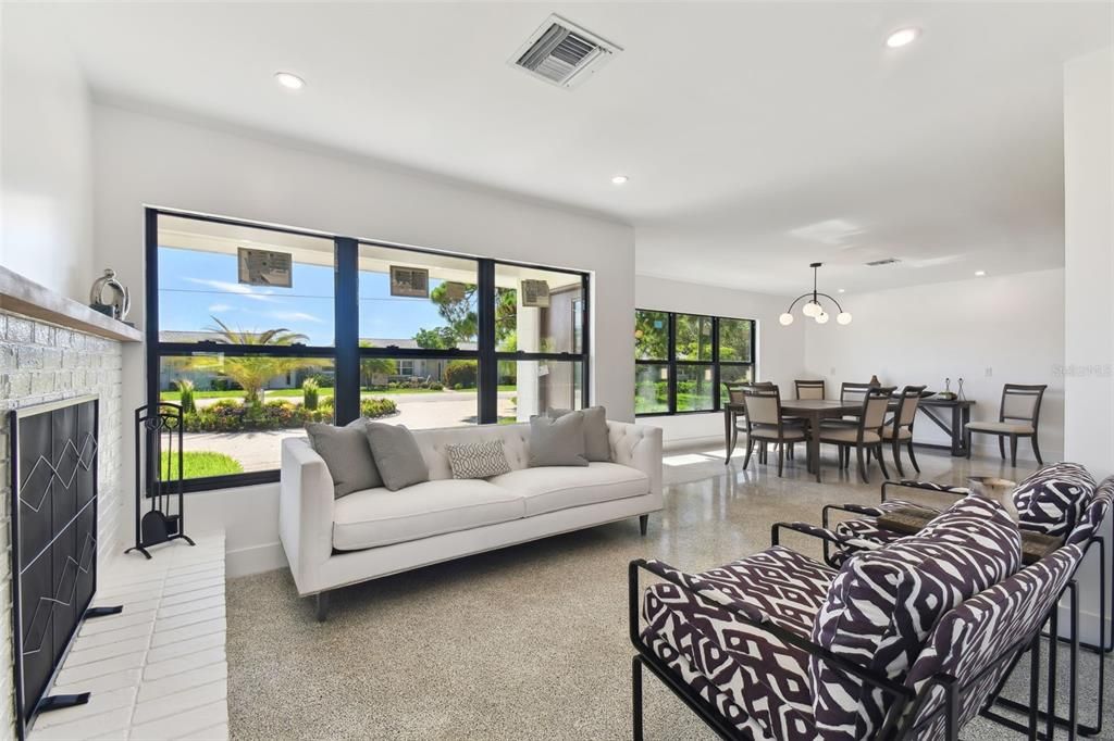 For Sale: $815,000 (3 beds, 2 baths, 1642 Square Feet)