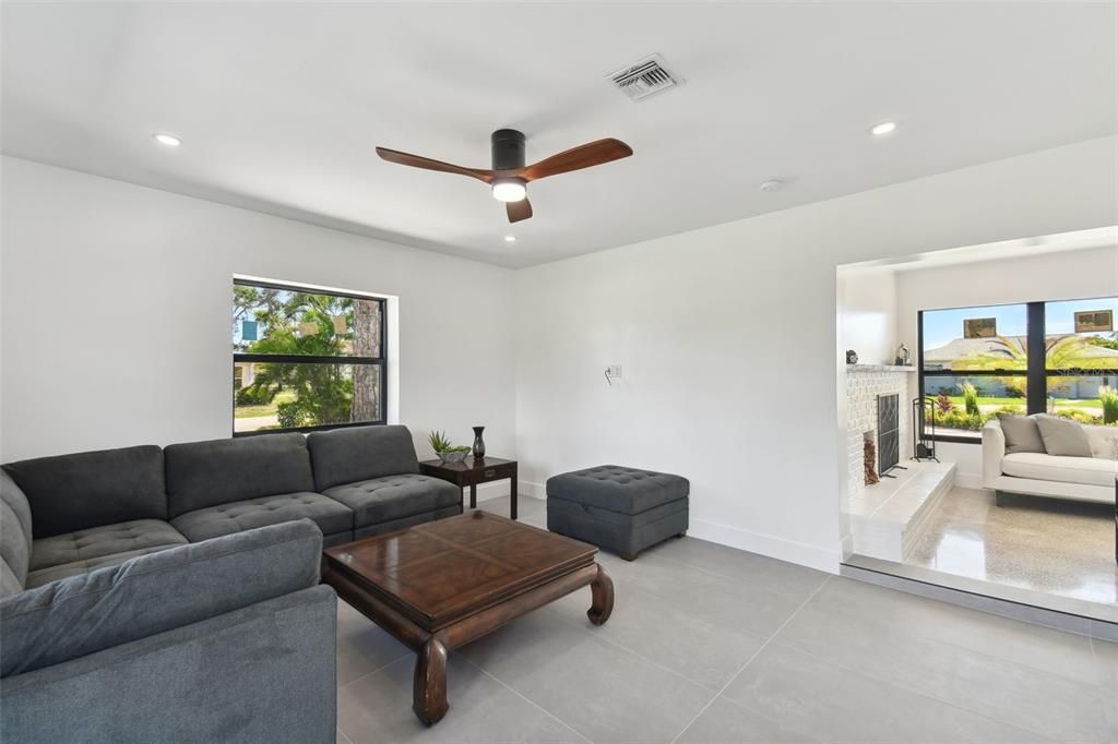 For Sale: $815,000 (3 beds, 2 baths, 1642 Square Feet)