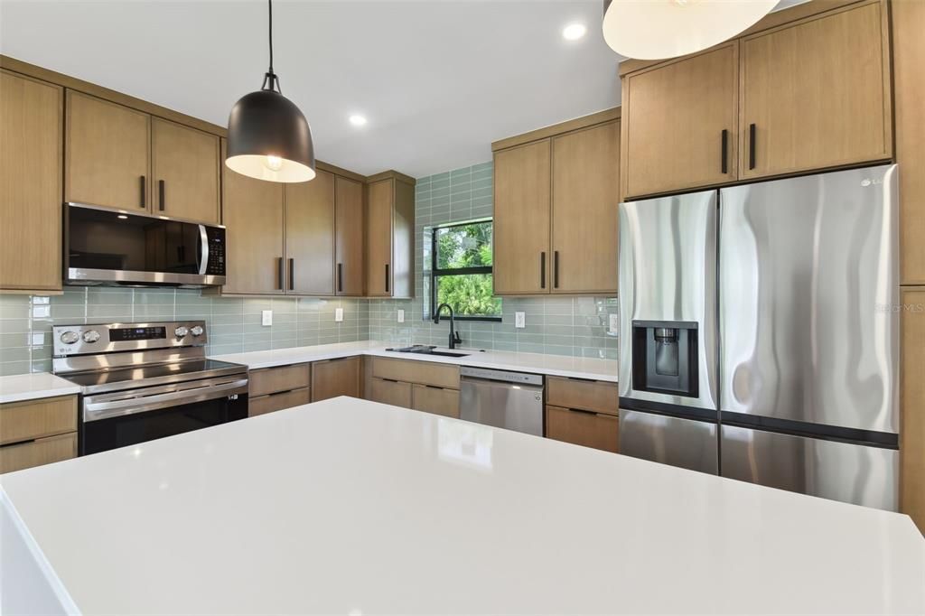 For Sale: $815,000 (3 beds, 2 baths, 1642 Square Feet)