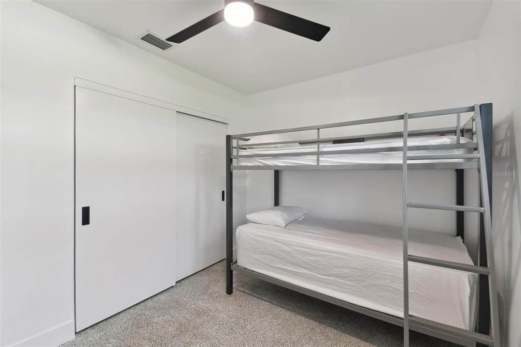 For Sale: $815,000 (3 beds, 2 baths, 1642 Square Feet)