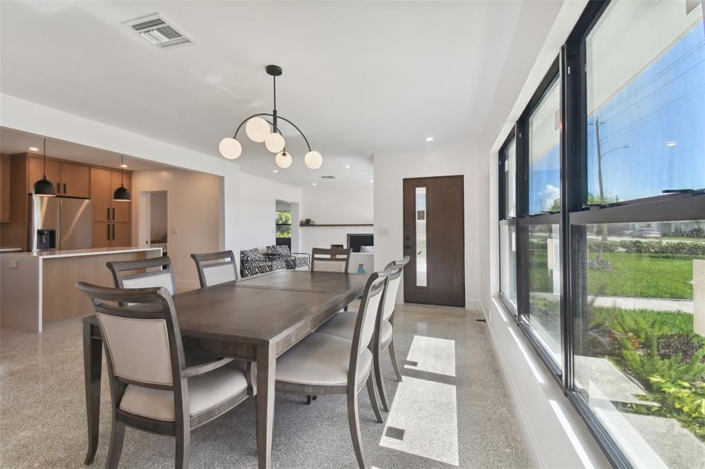 For Sale: $815,000 (3 beds, 2 baths, 1642 Square Feet)