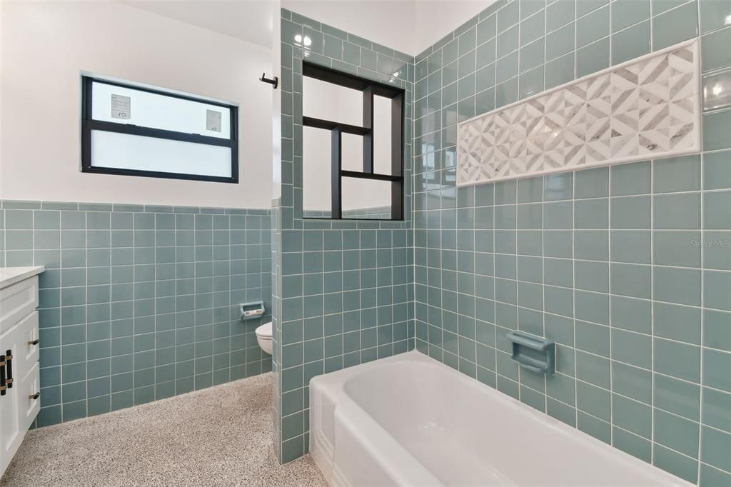 For Sale: $815,000 (3 beds, 2 baths, 1642 Square Feet)