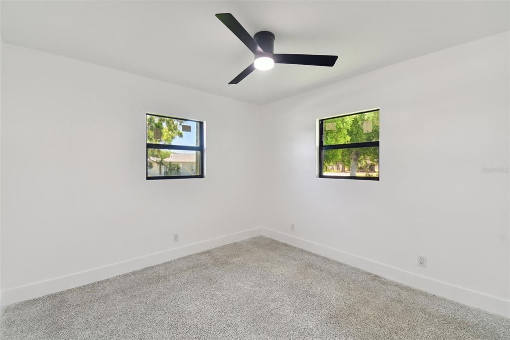 For Sale: $815,000 (3 beds, 2 baths, 1642 Square Feet)