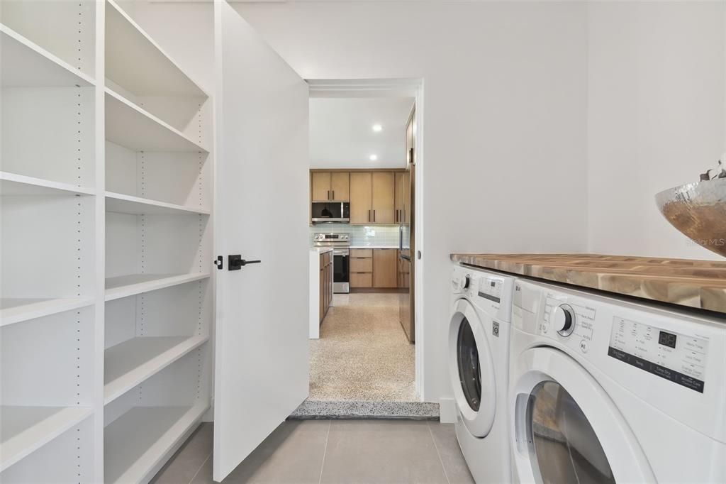 For Sale: $815,000 (3 beds, 2 baths, 1642 Square Feet)