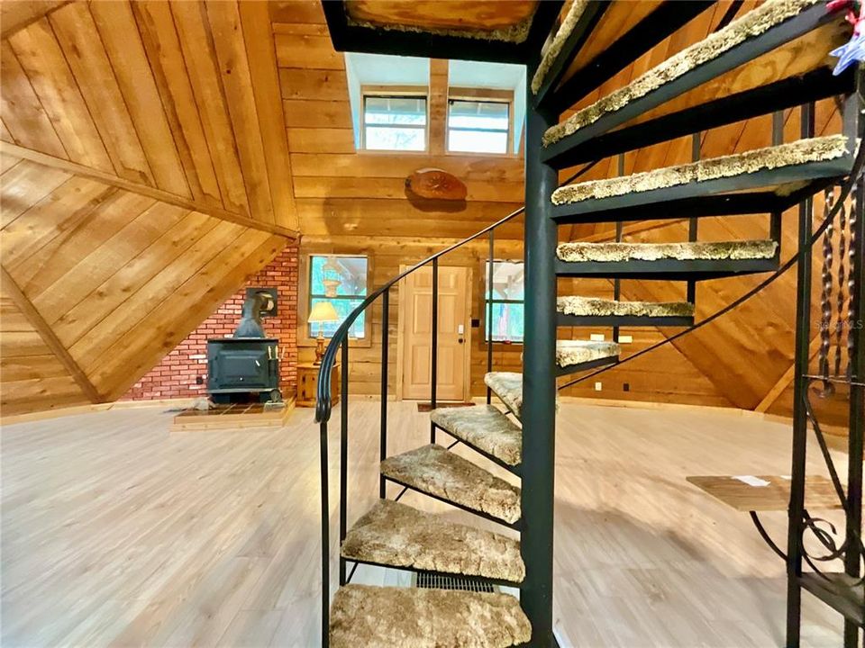 En Venta: $349,995 (3 camas, 2 baños, 1612 Pies cuadrados)