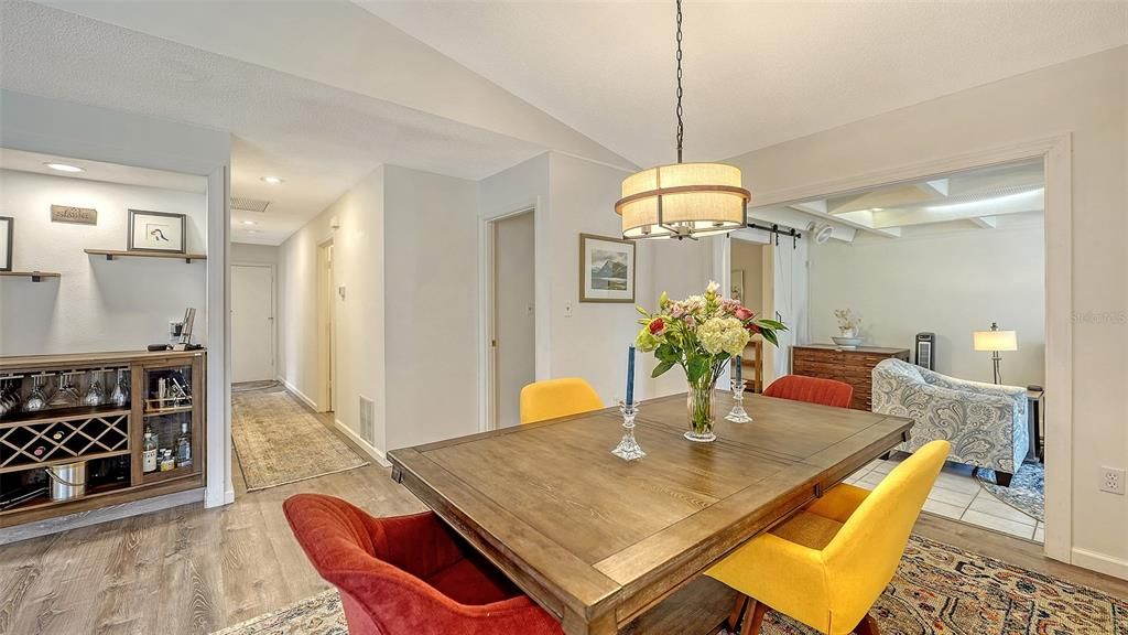 En Venta: $299,000 (2 camas, 2 baños, 1501 Pies cuadrados)