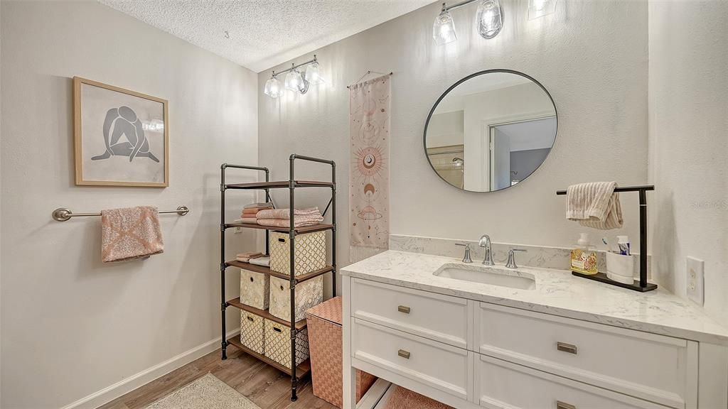 En Venta: $299,000 (2 camas, 2 baños, 1501 Pies cuadrados)