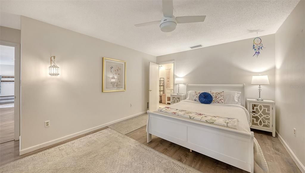 En Venta: $299,000 (2 camas, 2 baños, 1501 Pies cuadrados)