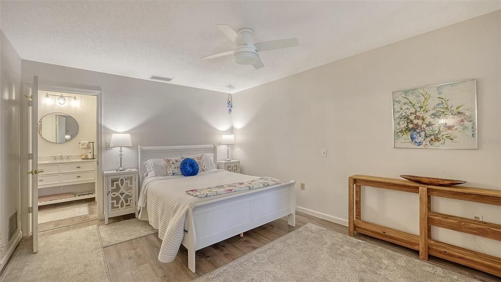 En Venta: $299,000 (2 camas, 2 baños, 1501 Pies cuadrados)