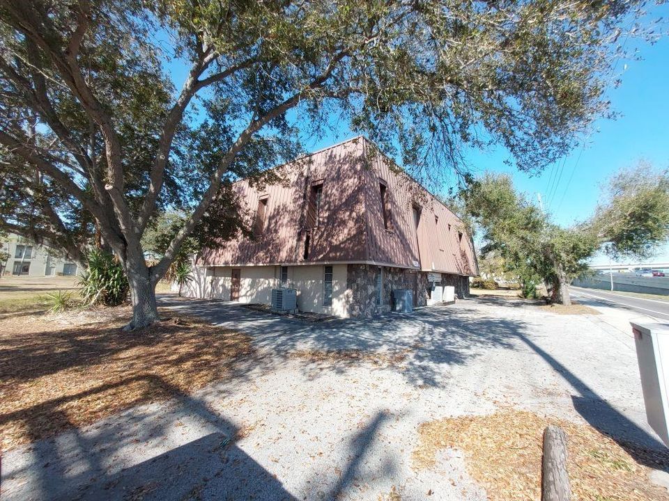 На продажу: $2,200,000 (0 спален, 0 ванн, 9799 Квадратных фут)