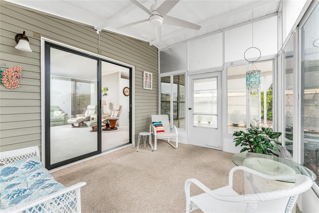 Active With Contract: $149,900 (2 beds, 2 baths, 1104 Square Feet)