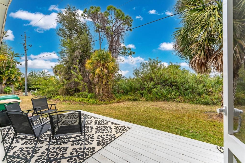 Active With Contract: $149,900 (2 beds, 2 baths, 1104 Square Feet)