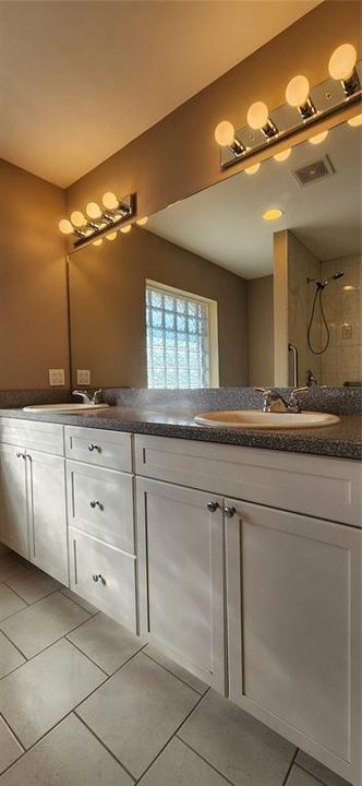 For Rent: $2,650 (3 beds, 2 baths, 2100 Square Feet)