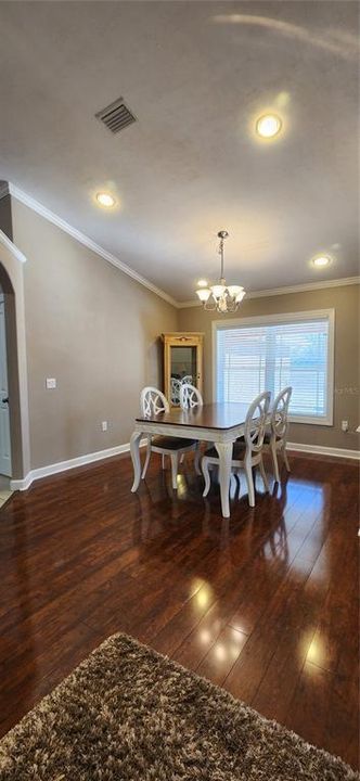 For Rent: $2,650 (3 beds, 2 baths, 2100 Square Feet)