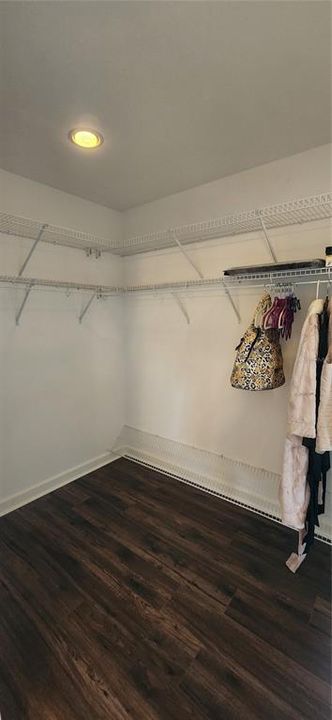 For Rent: $2,650 (3 beds, 2 baths, 2100 Square Feet)