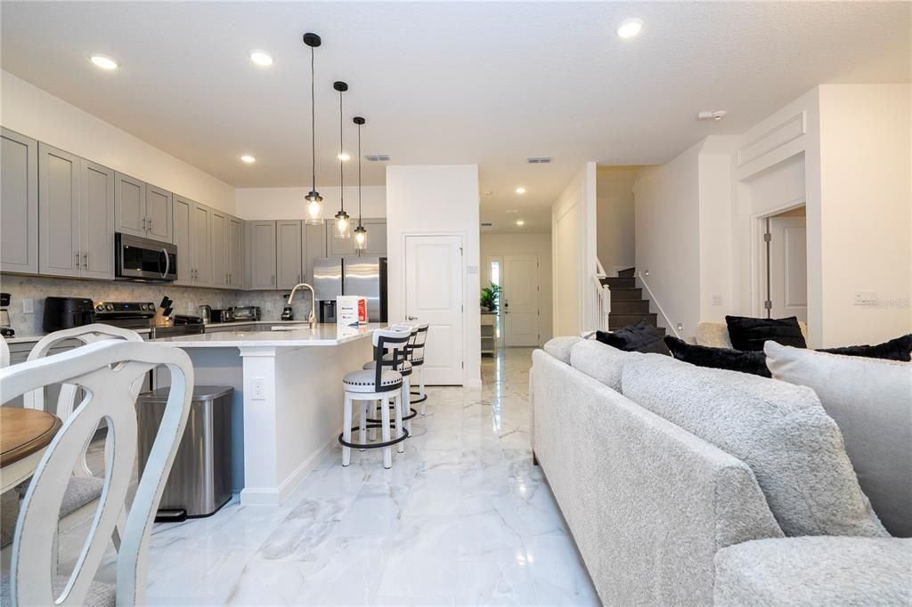 For Sale: $1,600,000 (6 beds, 6 baths, 2920 Square Feet)