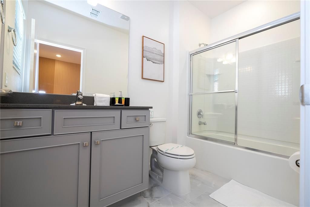 For Sale: $1,600,000 (6 beds, 6 baths, 2920 Square Feet)