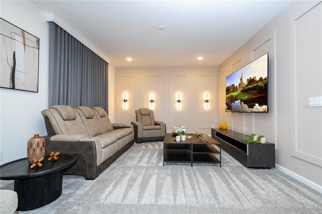 For Sale: $1,600,000 (6 beds, 6 baths, 2920 Square Feet)