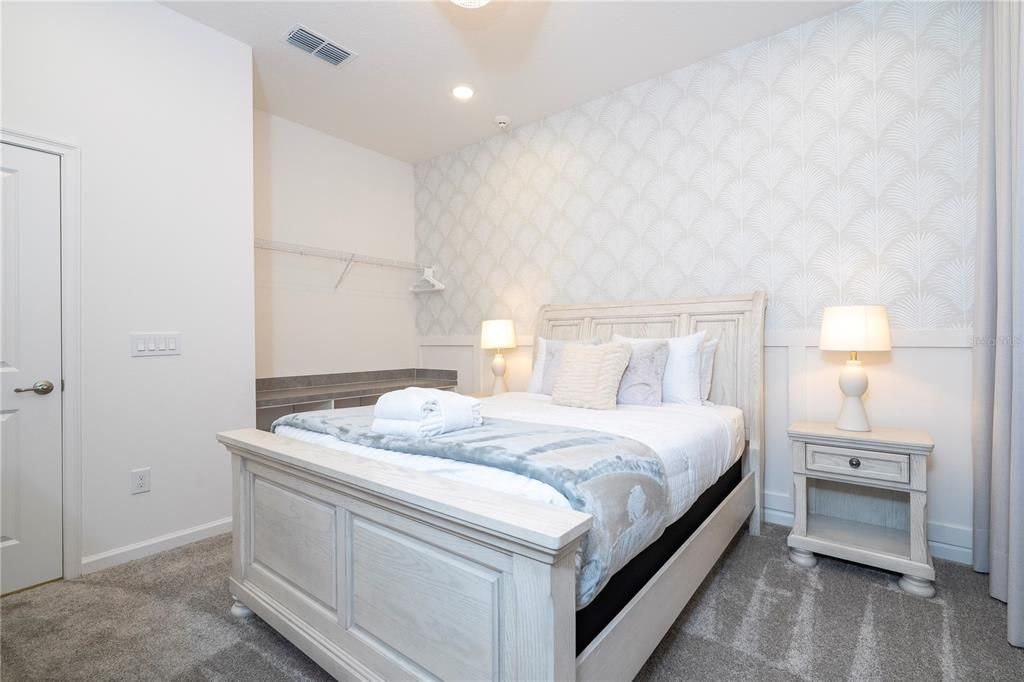 For Sale: $1,600,000 (6 beds, 6 baths, 2920 Square Feet)