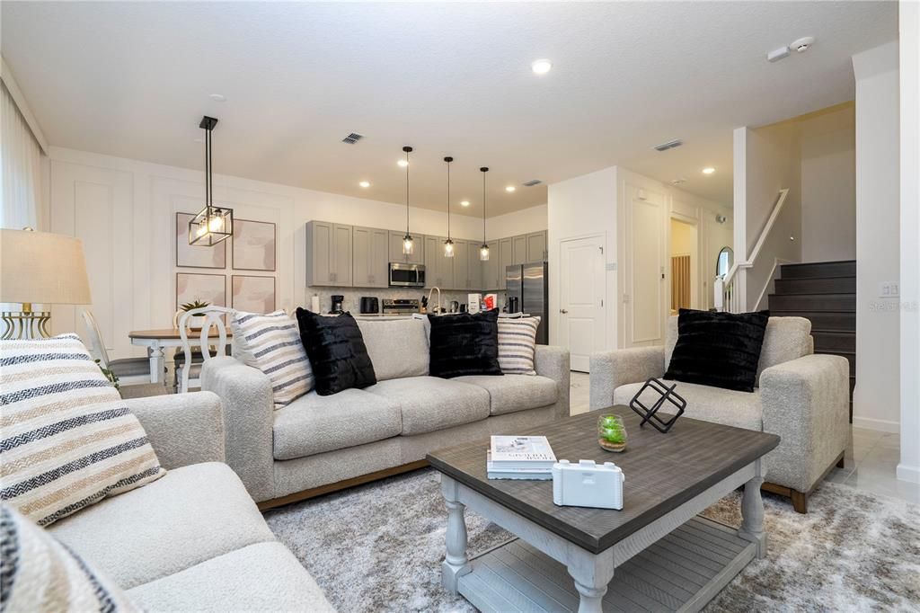 For Sale: $1,600,000 (6 beds, 6 baths, 2920 Square Feet)