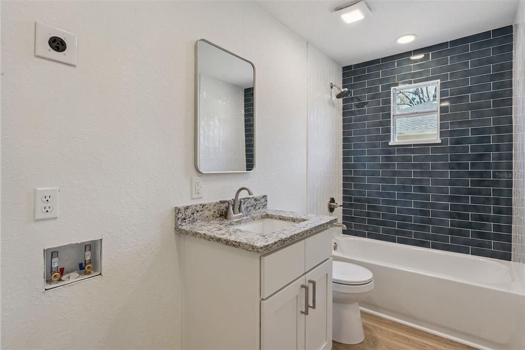 На продажу: $209,000 (3 спален, 1 ванн, 864 Квадратных фут)