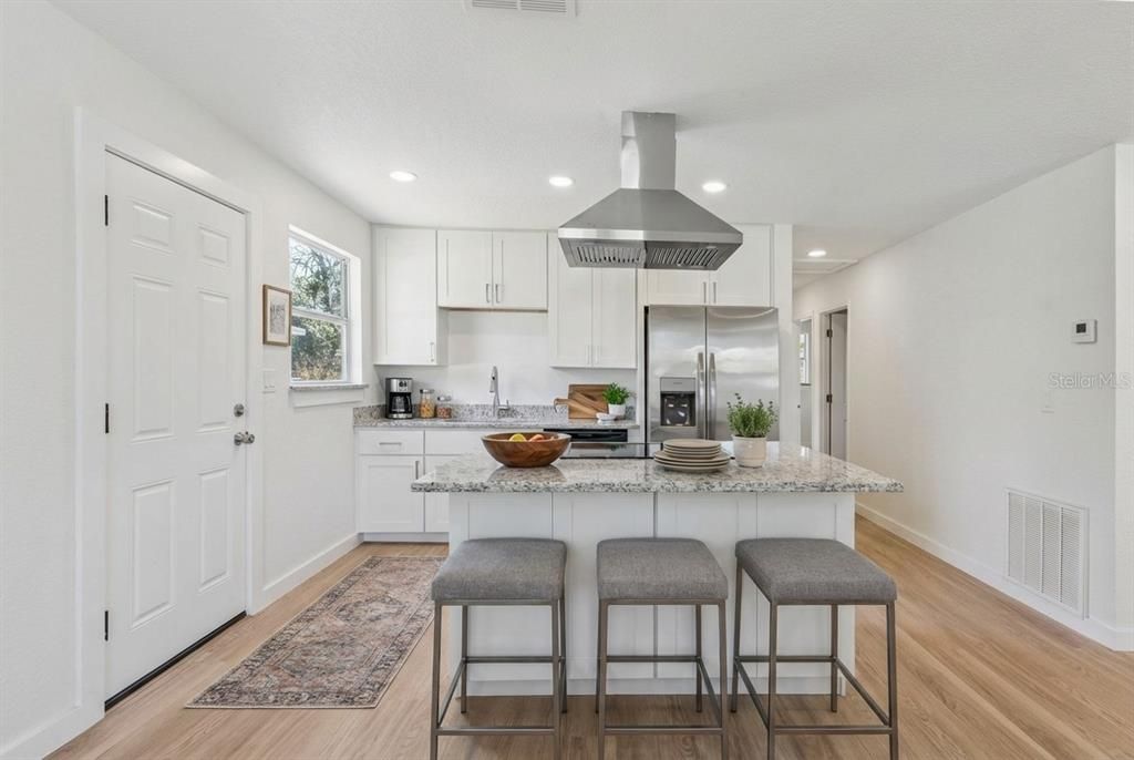 На продажу: $209,000 (3 спален, 1 ванн, 864 Квадратных фут)