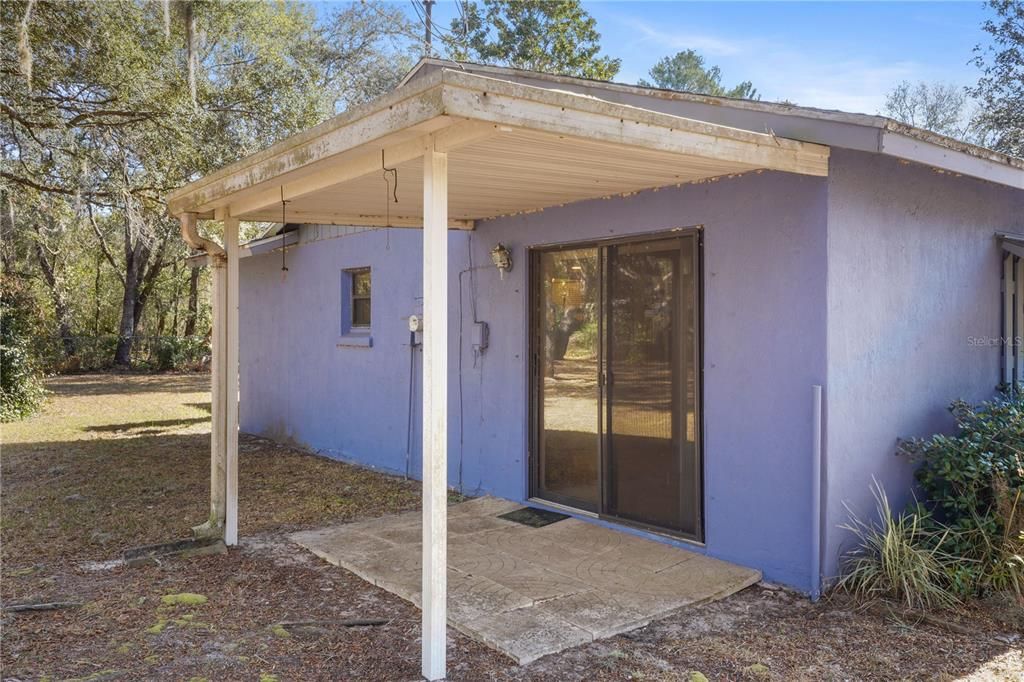 Active With Contract: $180,000 (2 beds, 2 baths, 1347 Square Feet)