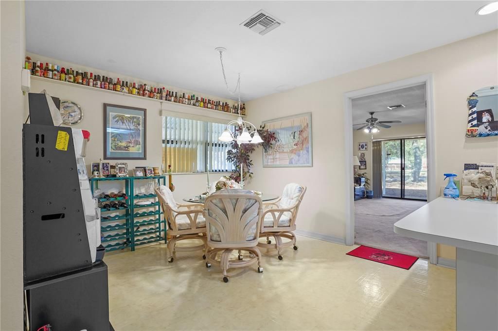 Active With Contract: $180,000 (2 beds, 2 baths, 1347 Square Feet)