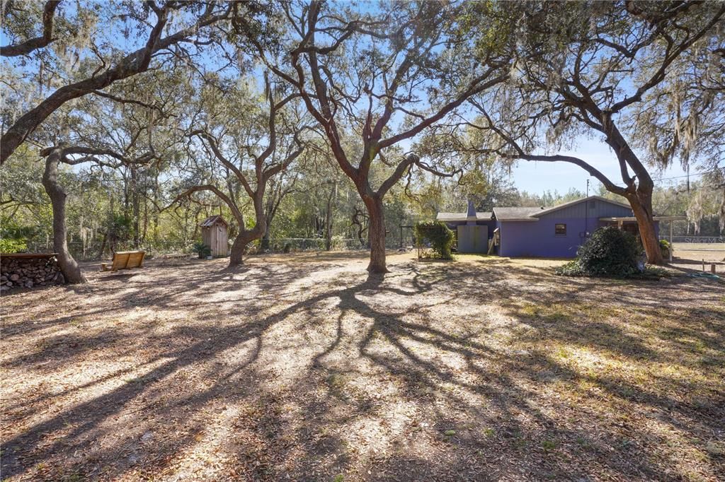 Active With Contract: $180,000 (2 beds, 2 baths, 1347 Square Feet)