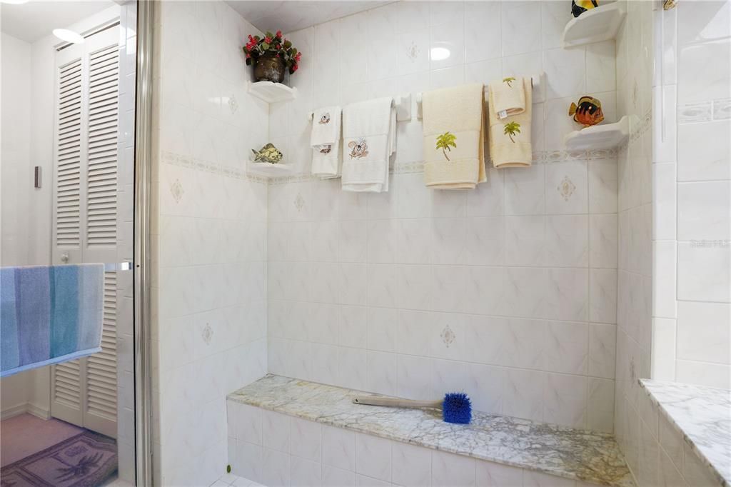 Active With Contract: $180,000 (2 beds, 2 baths, 1347 Square Feet)