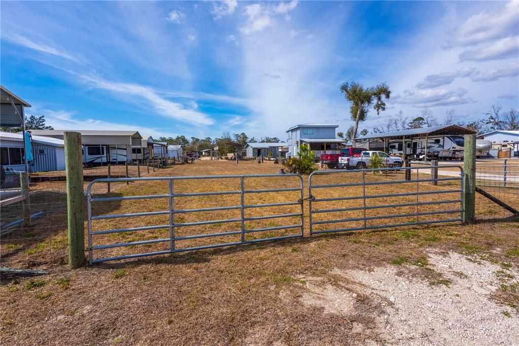 待售: $119,900 (0.26 acres)