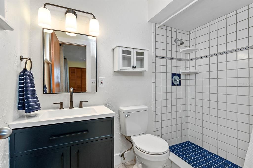 En Venta: $699,000 (4 camas, 3 baños, 2476 Pies cuadrados)