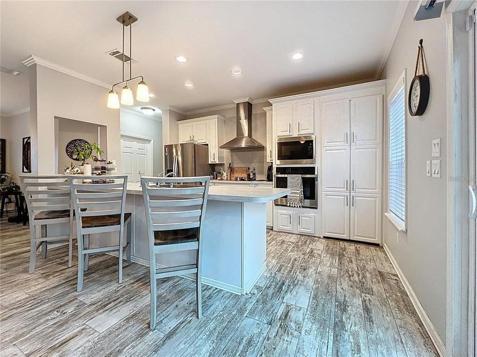En Venta: $439,900 (3 camas, 2 baños, 2108 Pies cuadrados)