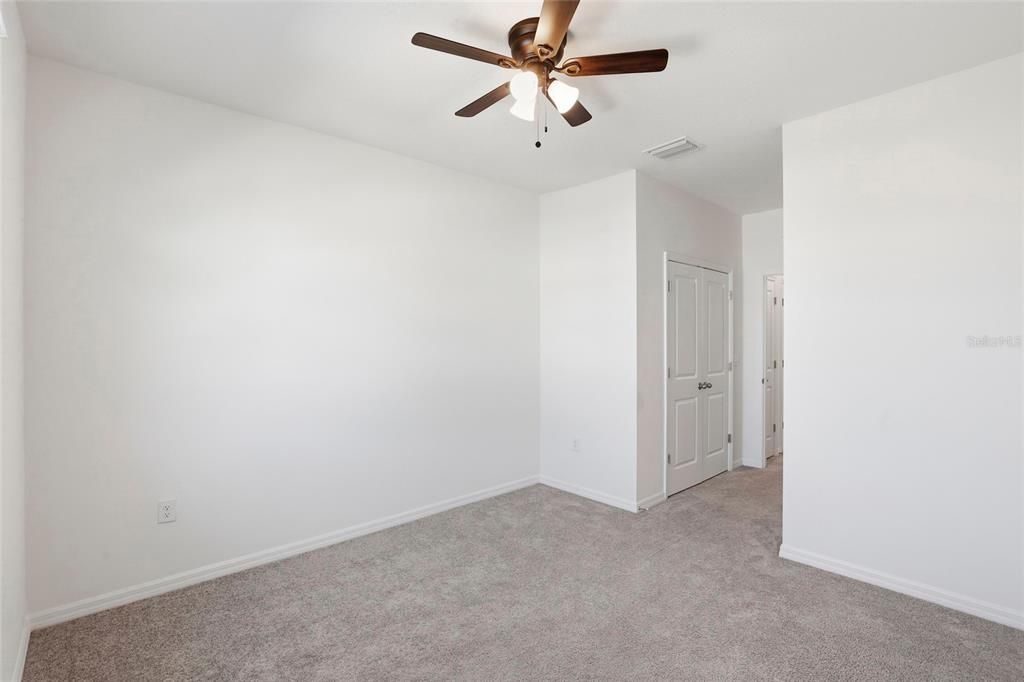 На продажу: $264,900 (3 спален, 2 ванн, 1690 Квадратных фут)