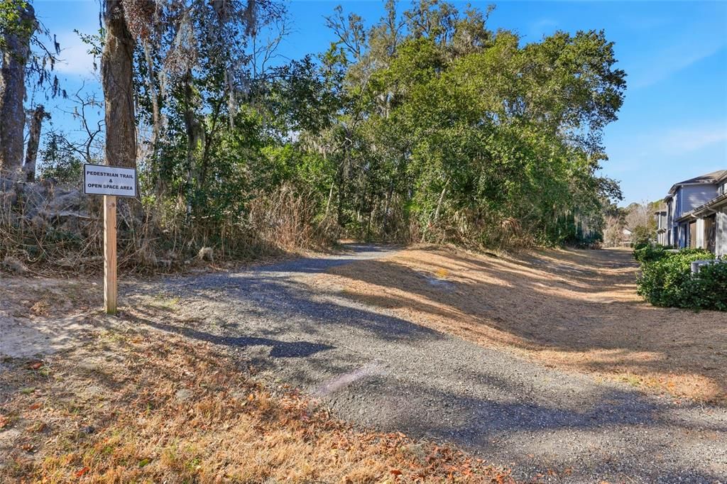 На продажу: $264,900 (3 спален, 2 ванн, 1690 Квадратных фут)