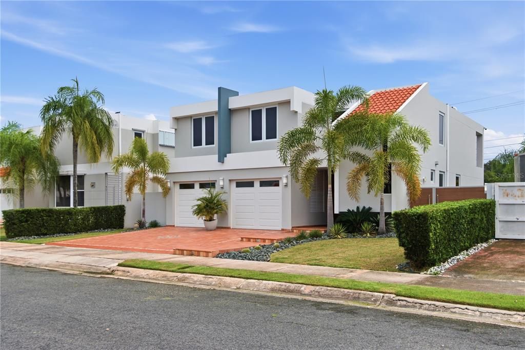 Recently Sold: $525,000 (4 beds, 2 baths, 2171 Square Feet)