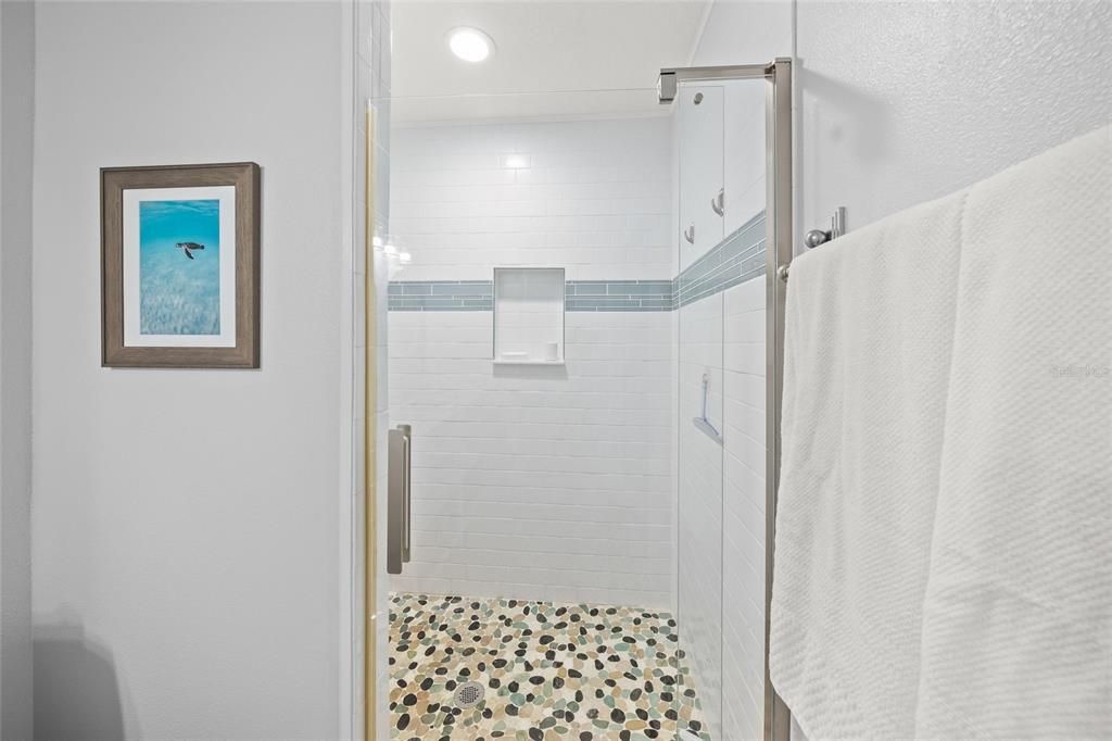 For Sale: $415,000 (2 beds, 2 baths, 1246 Square Feet)