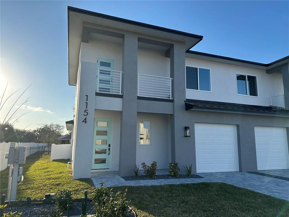 Recently Sold: $439,900 (3 beds, 2 baths, 2008 Square Feet)