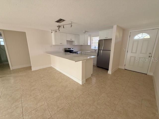En Renta: $4,500 (4 camas, 2 baños, 1280 Pies cuadrados)
