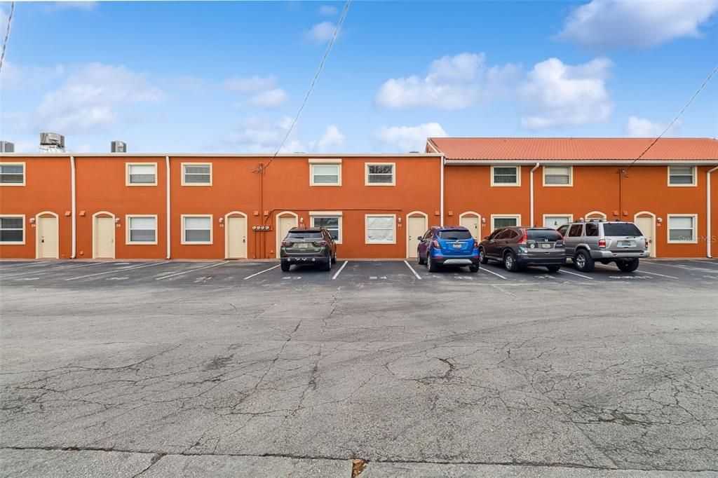 For Sale: $124,900 (2 beds, 1 baths, 900 Square Feet)