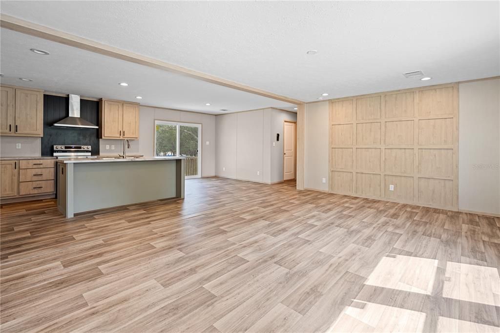 Activo con contrato: $219,900 (3 camas, 2 baños, 1456 Pies cuadrados)