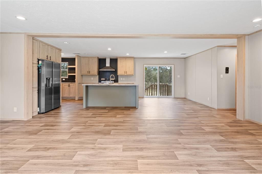 Activo con contrato: $219,900 (3 camas, 2 baños, 1456 Pies cuadrados)