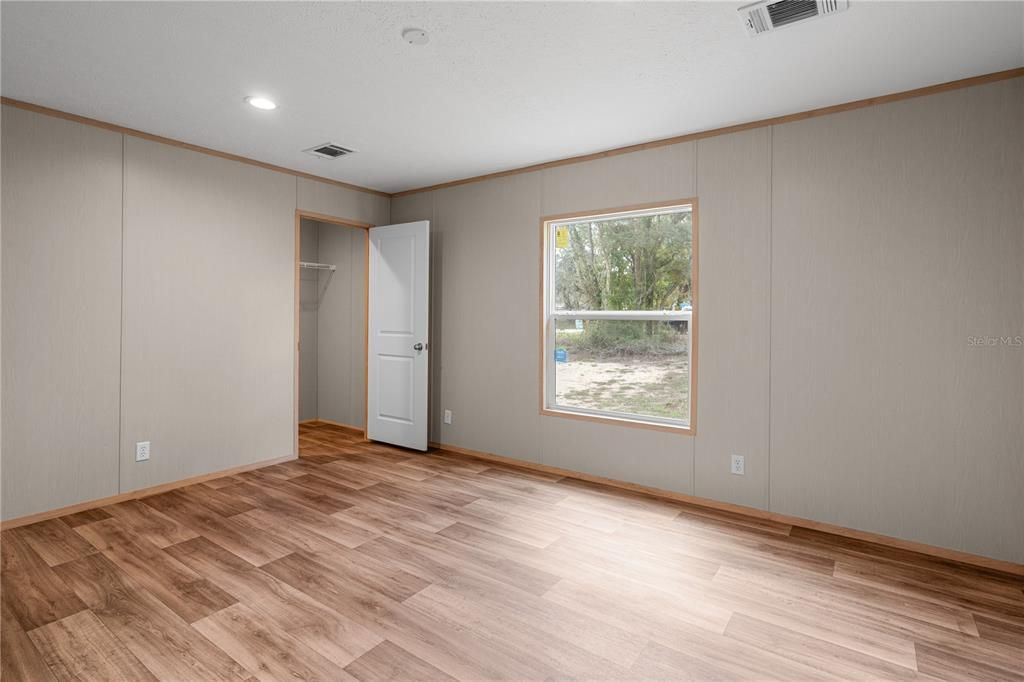 Activo con contrato: $219,900 (3 camas, 2 baños, 1456 Pies cuadrados)