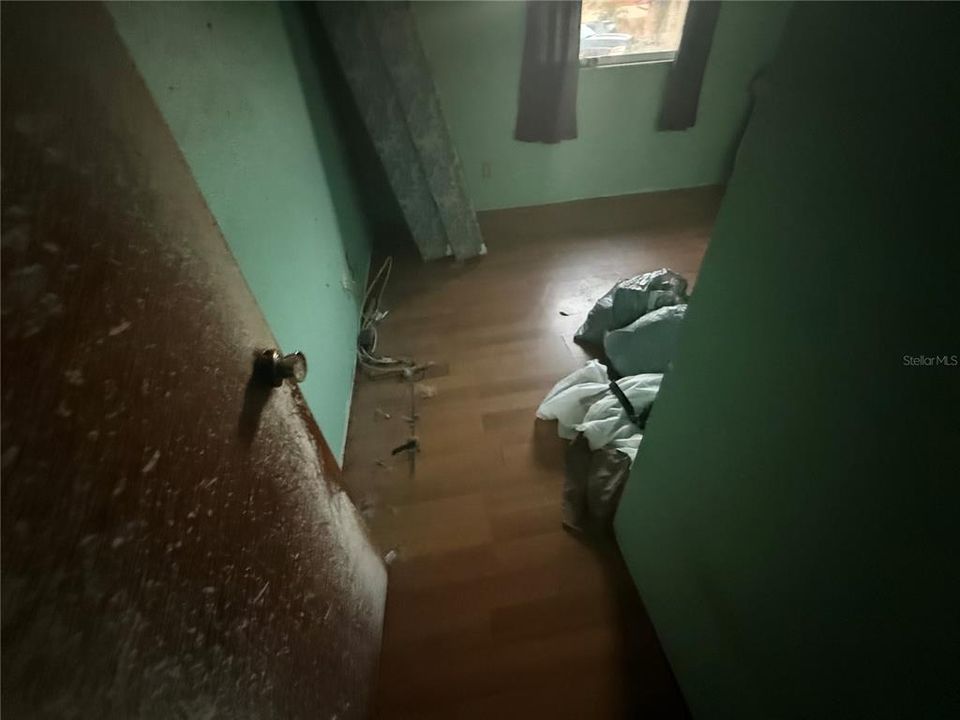 Под контрактом: $300,000 (3 спален, 2 ванн, 1719 Квадратных фут)