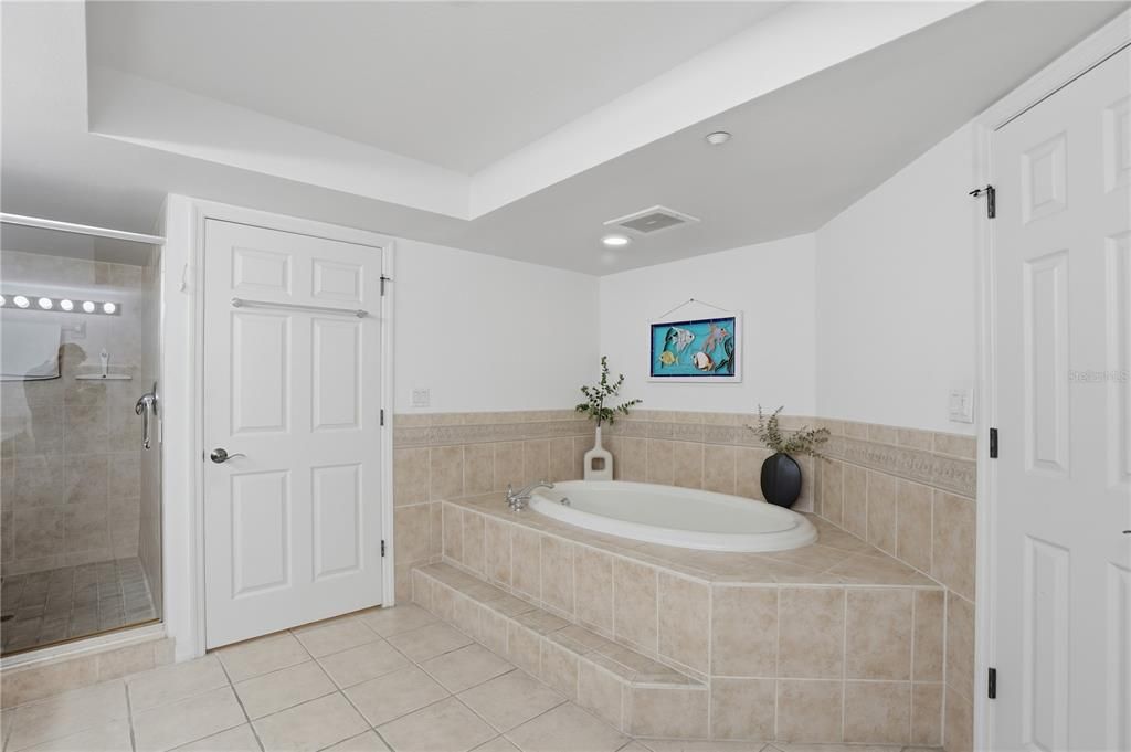 For Sale: $1,475,000 (3 beds, 3 baths, 2275 Square Feet)