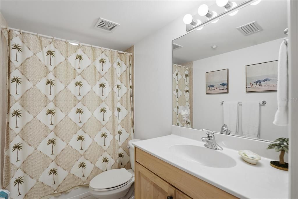 For Sale: $1,475,000 (3 beds, 3 baths, 2275 Square Feet)
