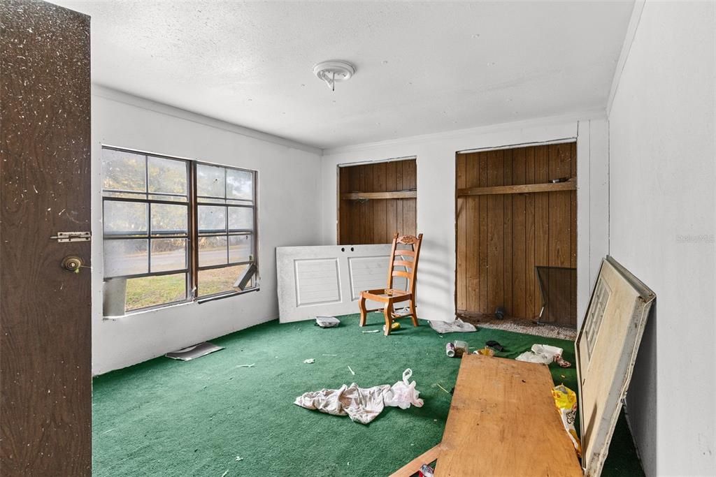 For Sale: $69,900 (3 beds, 2 baths, 1584 Square Feet)