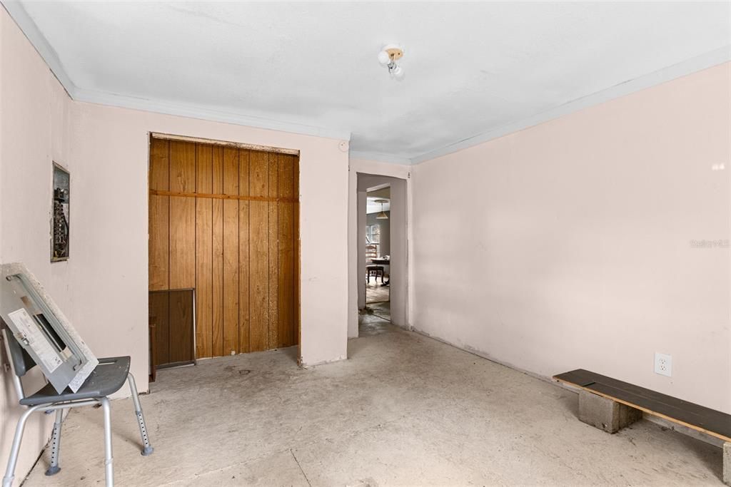 For Sale: $69,900 (3 beds, 2 baths, 1584 Square Feet)